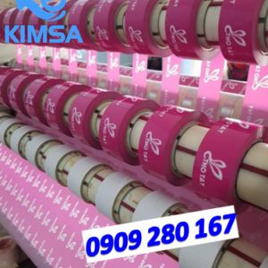 Băng keo in logo nền màu hồng 4F8*100Y